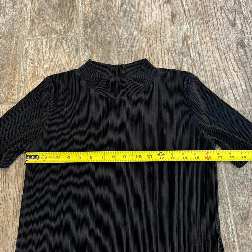 Zara Black Short Sleeve Pleated Top